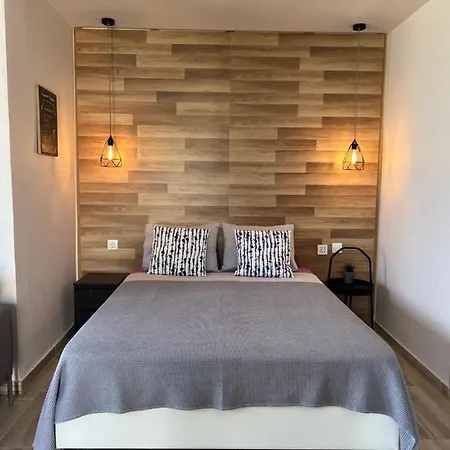 Thalassa Apartment